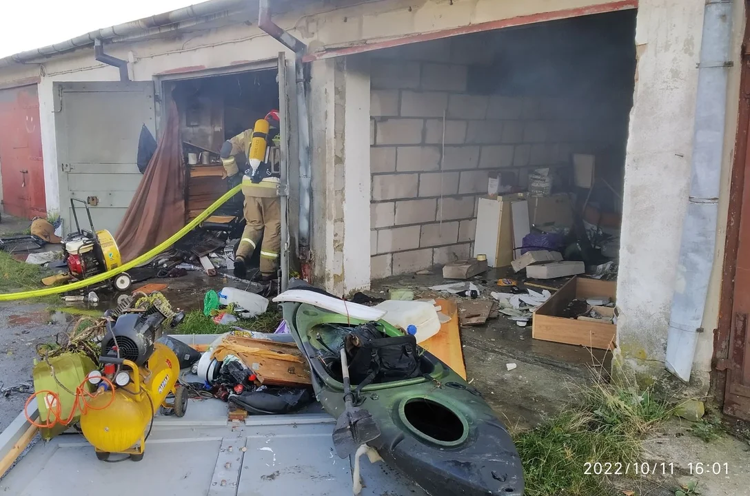 Wybuch w garażu przy ul. Szaniawskiego w Lubartowie