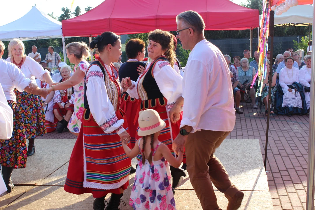 V Kobiałczański Przegląd Zespołów Ludowych "Śpiewam ja se śpiewam"