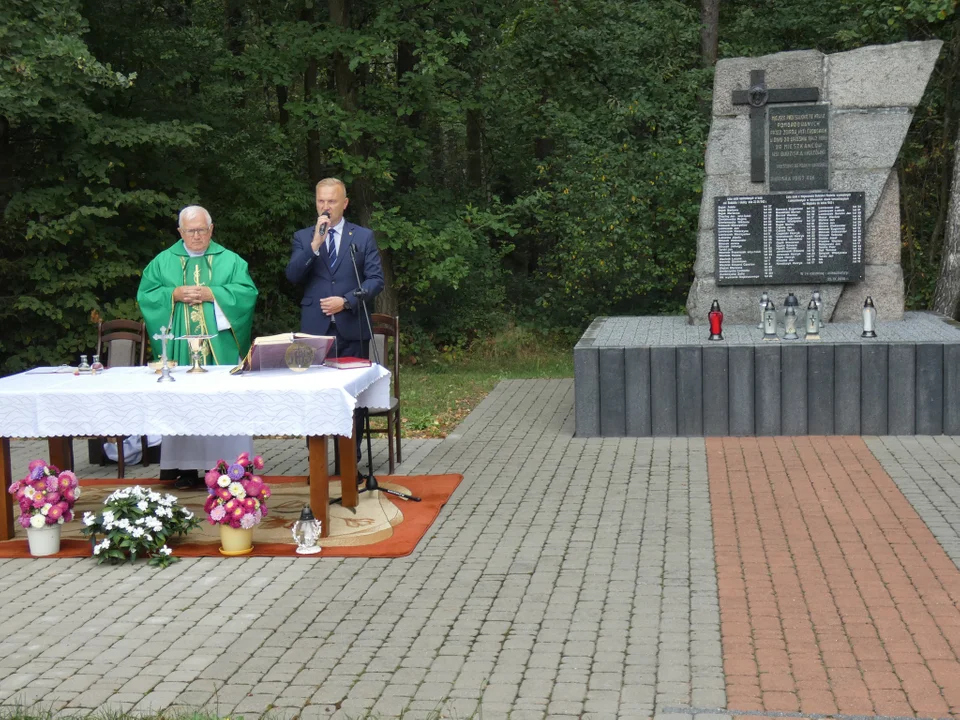 81 rocznica zbrodni na mieszkańcach Budzisk i Krzówki