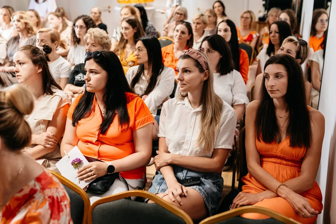 Kobiety odkrywały swoje mocne strony. „Akademia Kobiecej Mocy” w NIWIE - Zdjęcie główne