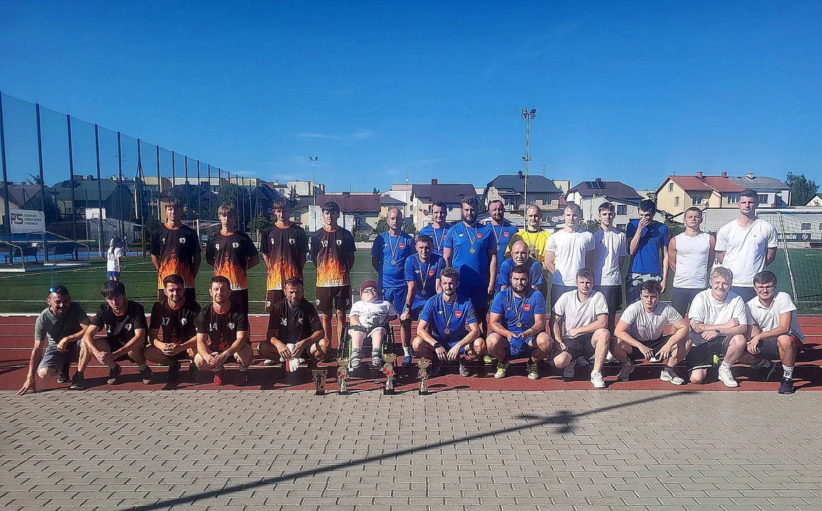 Grali dla Kuby! Wielkie emocje i wielkie serca na boisku w Biłgoraju (foto) - Zdjęcie główne