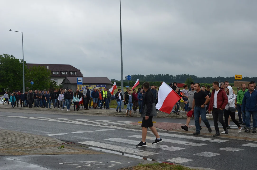 Protest producentów malin w Opolu Lubelskim. Dzień drugi