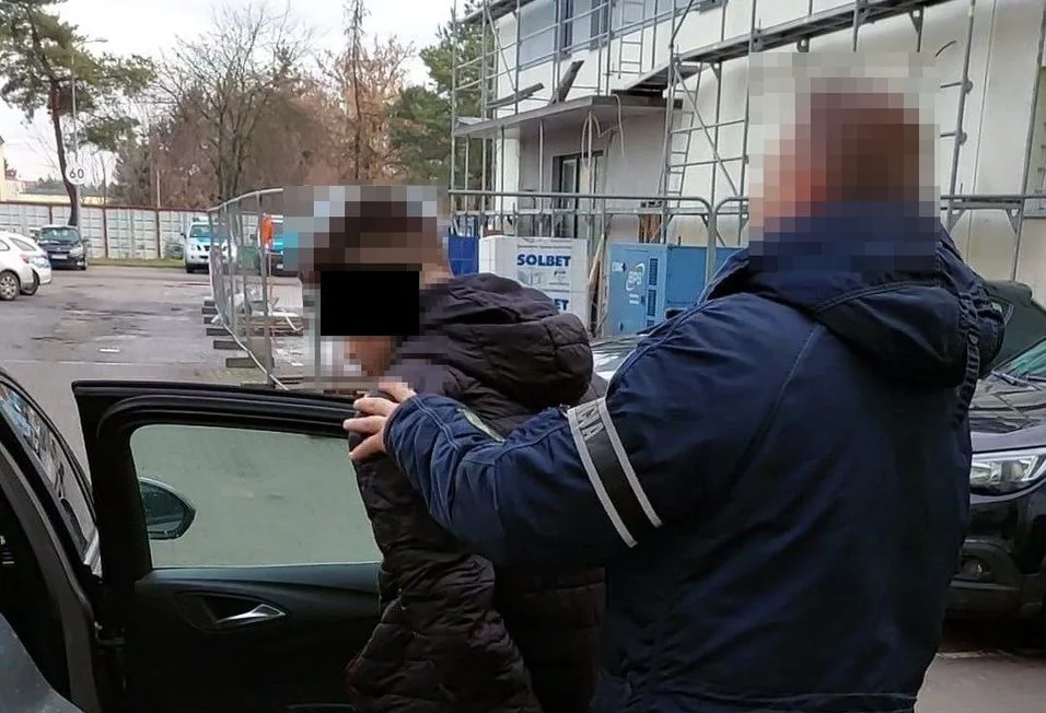 Biała Podlaska: Nastolatek podejrzewany o udział w oszustwach "na wnuczka" zatrzymany - Zdjęcie główne