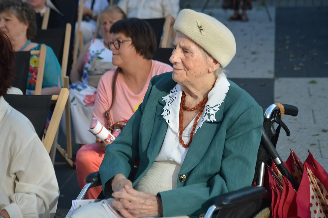 Pani Leokadia świętowała setne urodziny! (Zdjęcia)