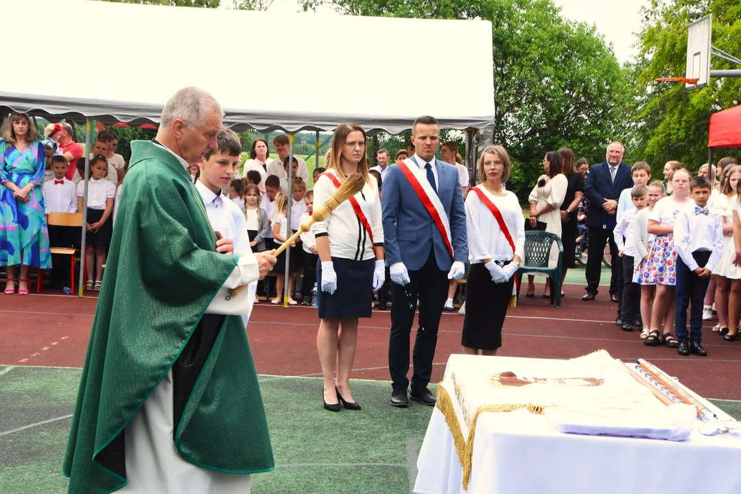 Szkoła Podstawowa w Radoryżu Kościelnym ma nowego patrona. To znany pisarz