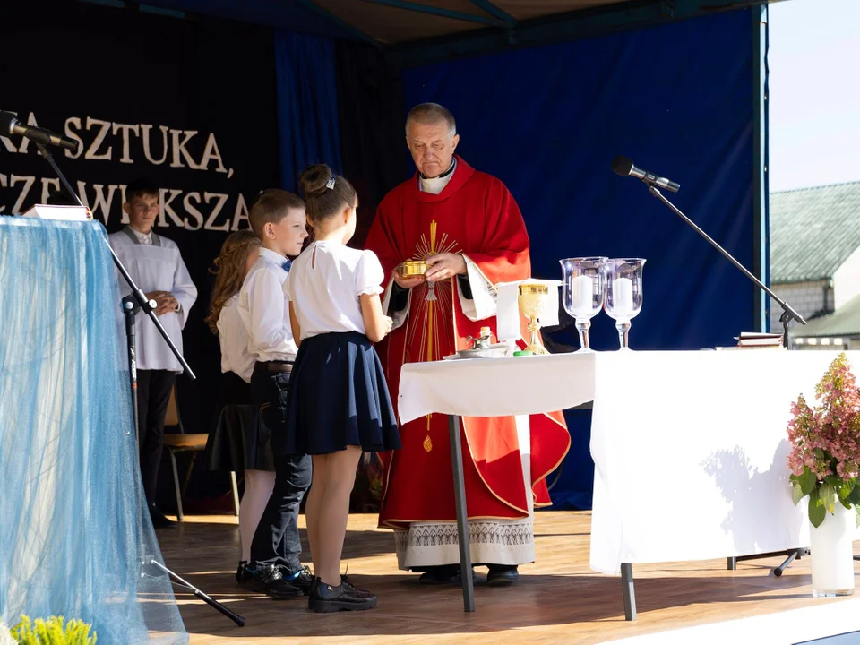 Kornel Makuszyński patronem szkoły w Fiukówce