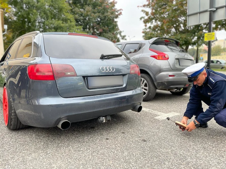 Lublin: Policja najpierw zatrzymała zbyt głośnego kierowcę. Potem "wpadł" diagnosta