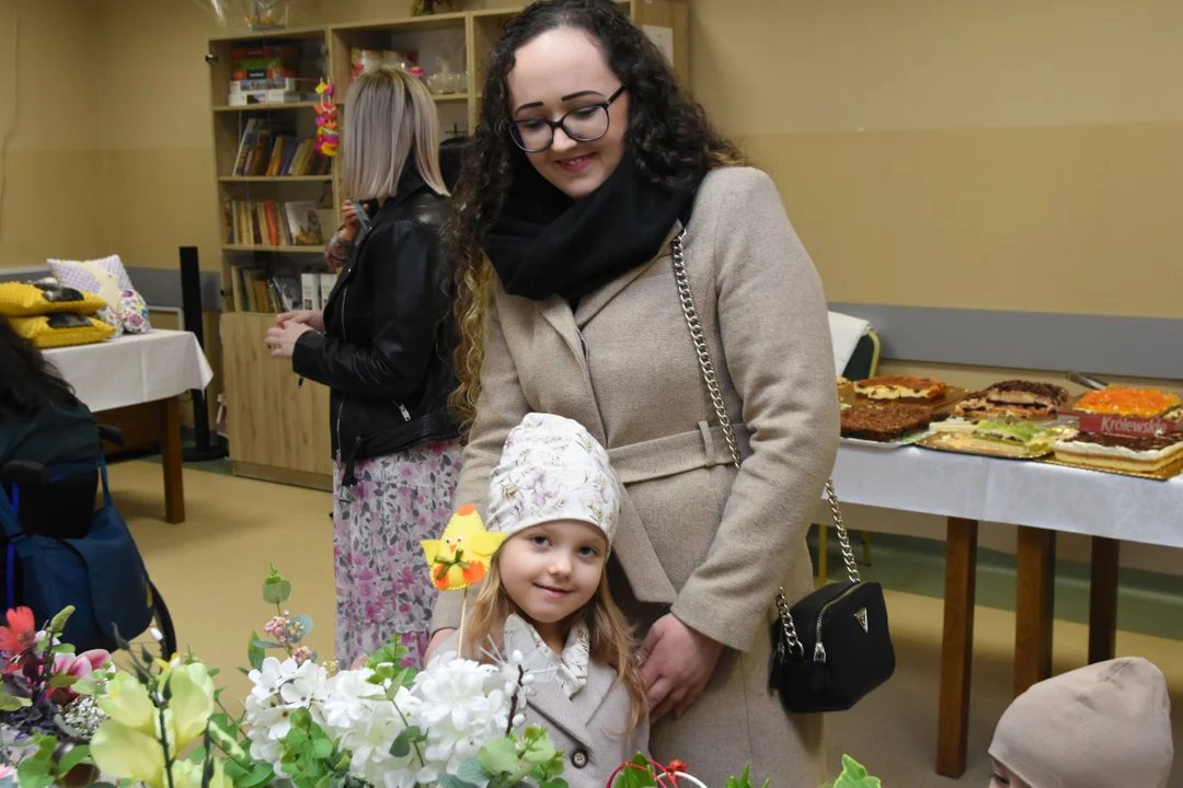 Piękne ozdoby wielkanocne na kiermaszu w Anielinie