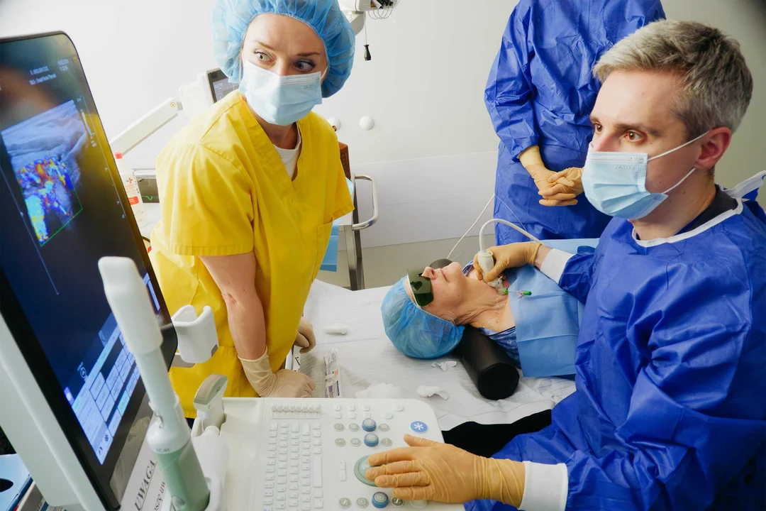 Laser zamiast skalpela i zabieg w 40 minut. Lubelski szpital pionierem leczenia nowotworów tarczycy