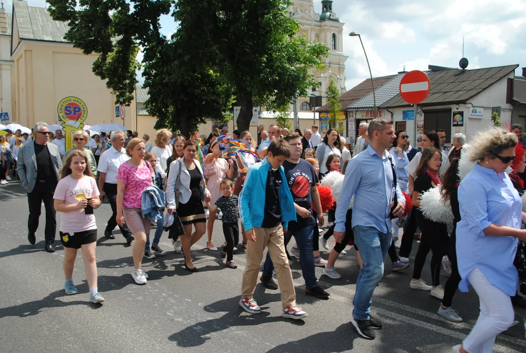 Jarmark Opolski rozpoczął się barwnym korowodem