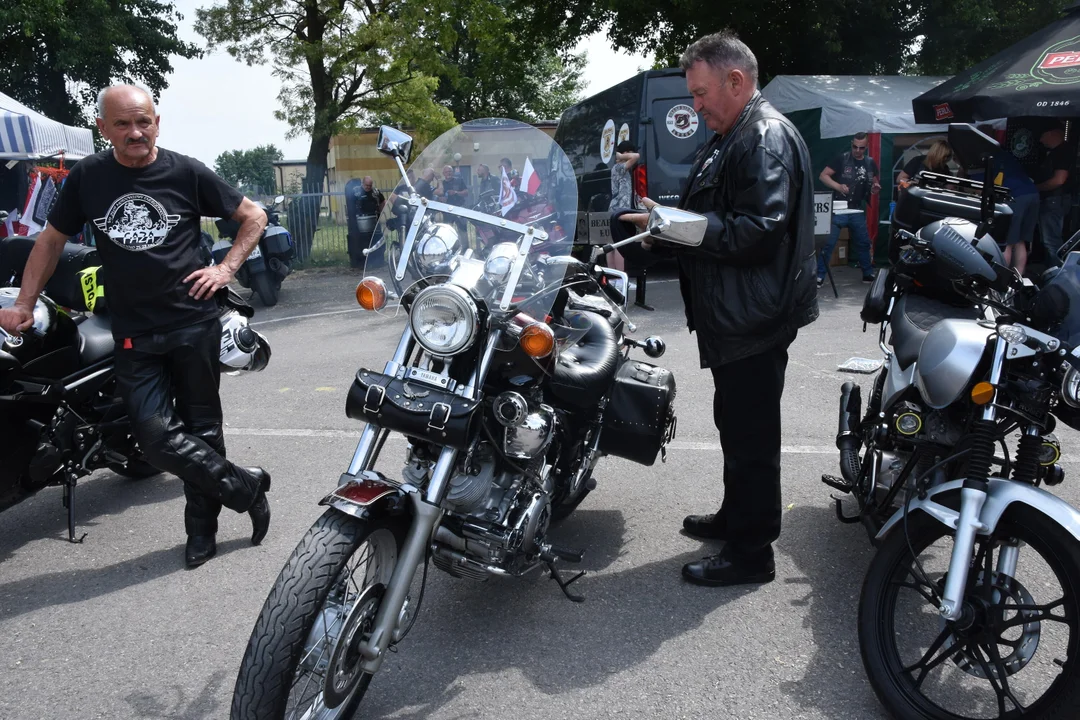 Motocykliści opanowali Łuków. Część I