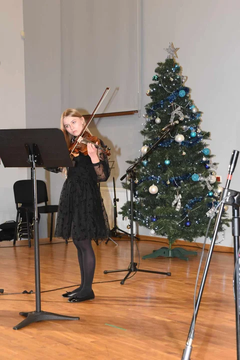 NOWOROCZNY KONCERT UCZNIÓW PAŃSTWOWEJ SZKOŁY MUZYCZNEJ W ŁUKOWIE