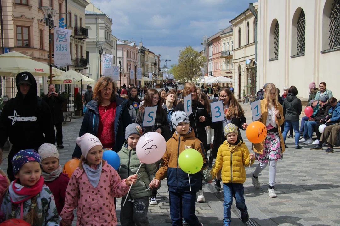 Korowód rozpoczął Dzień Solidarności Międzypokoleniowej w Lublinie