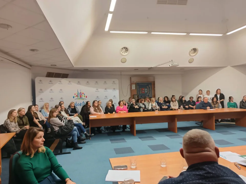 Komisja o zespołach szkolnych