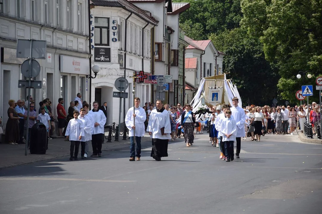 Biała Podlaska: Procesja Bożego Ciała na placu Wolności