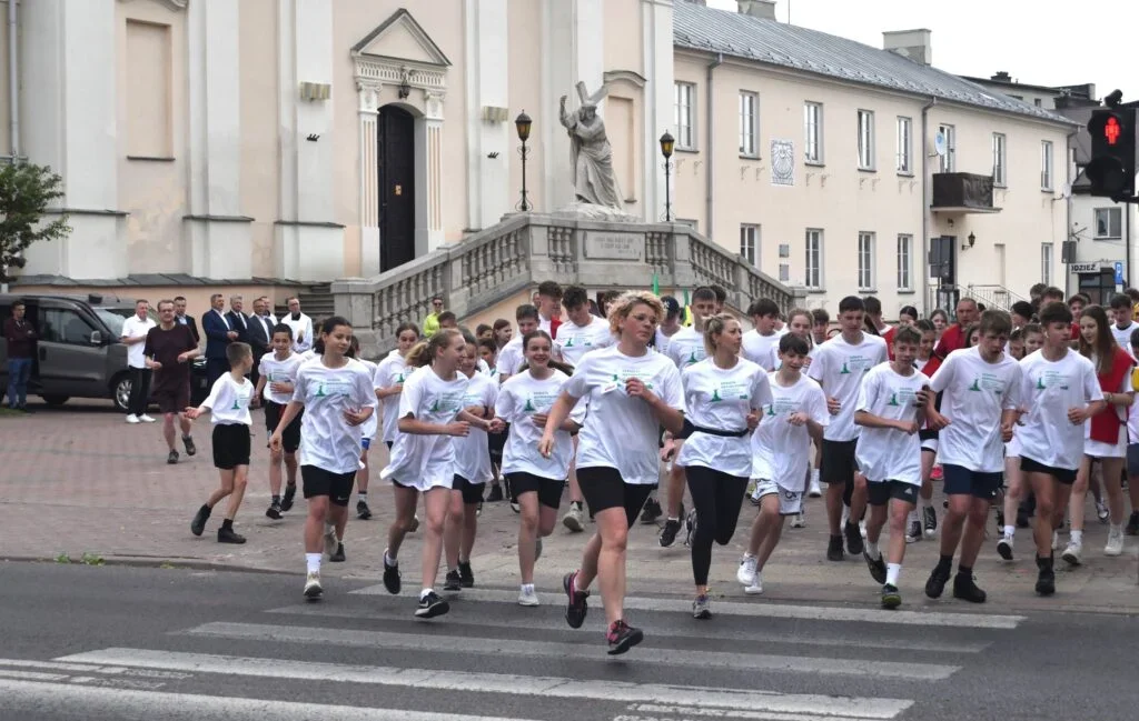 Powiat Łukowski upamiętnia ks. Brzóskę