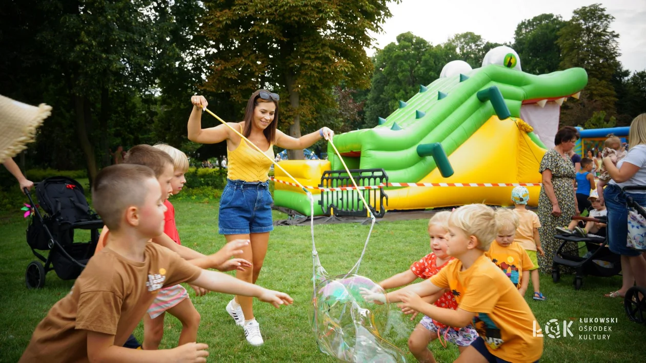 Festiwal Balonów, Baniek Mydlanych i Kolorów w Parku Miejskim w Łukowie