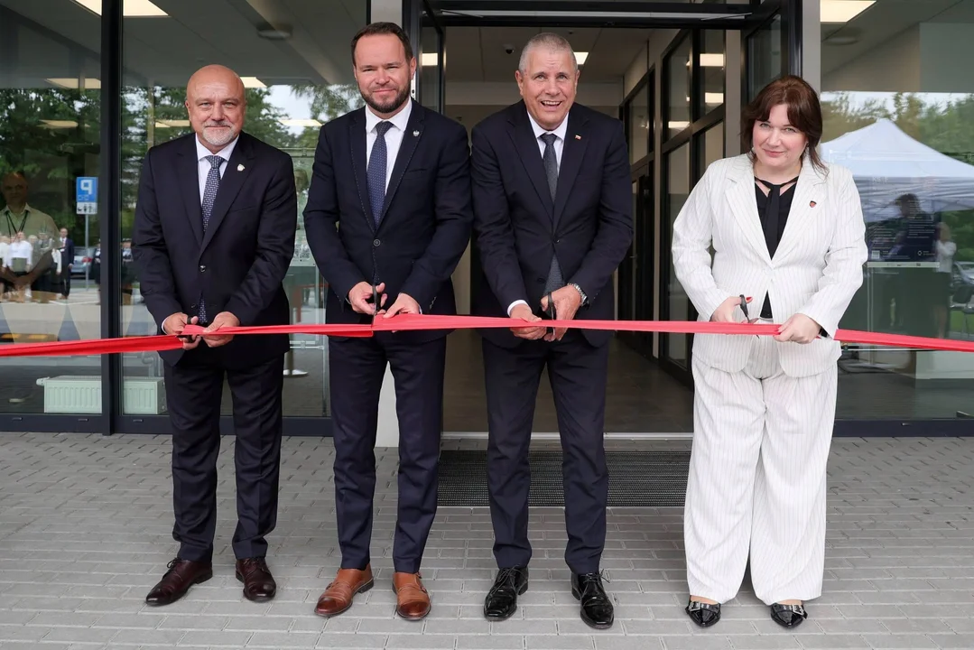 Koniec z ciasnotą w Radzyniu! Mieszkańcy będą załatwiać sprawy w zupełnie nowym urzędzie - Zdjęcie główne