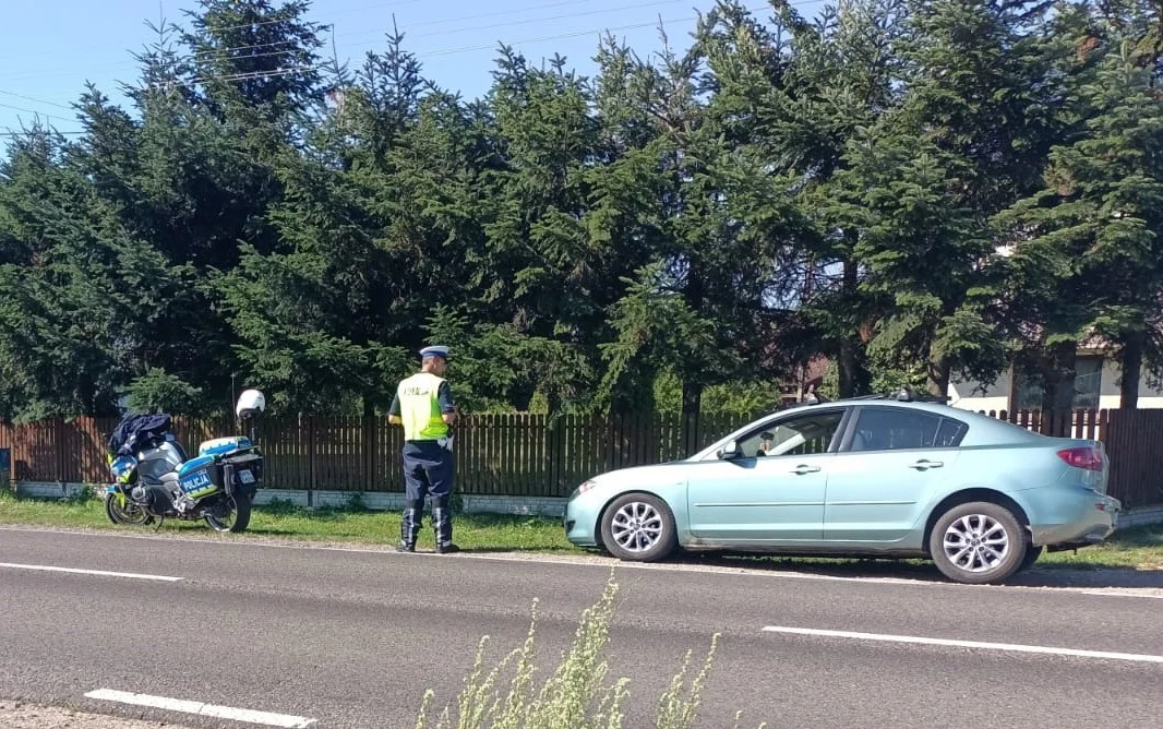 Powiat radzyński: Pijany kierowca wyprzedzał policjantów na motocyklach - Zdjęcie główne