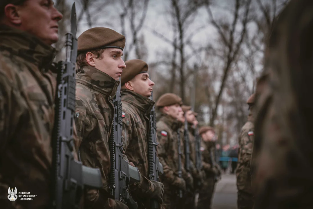 Nowi terytorialsi w lubelskiej brygadzie. Blisko 70 osób złożyło przysięgę wojskową
