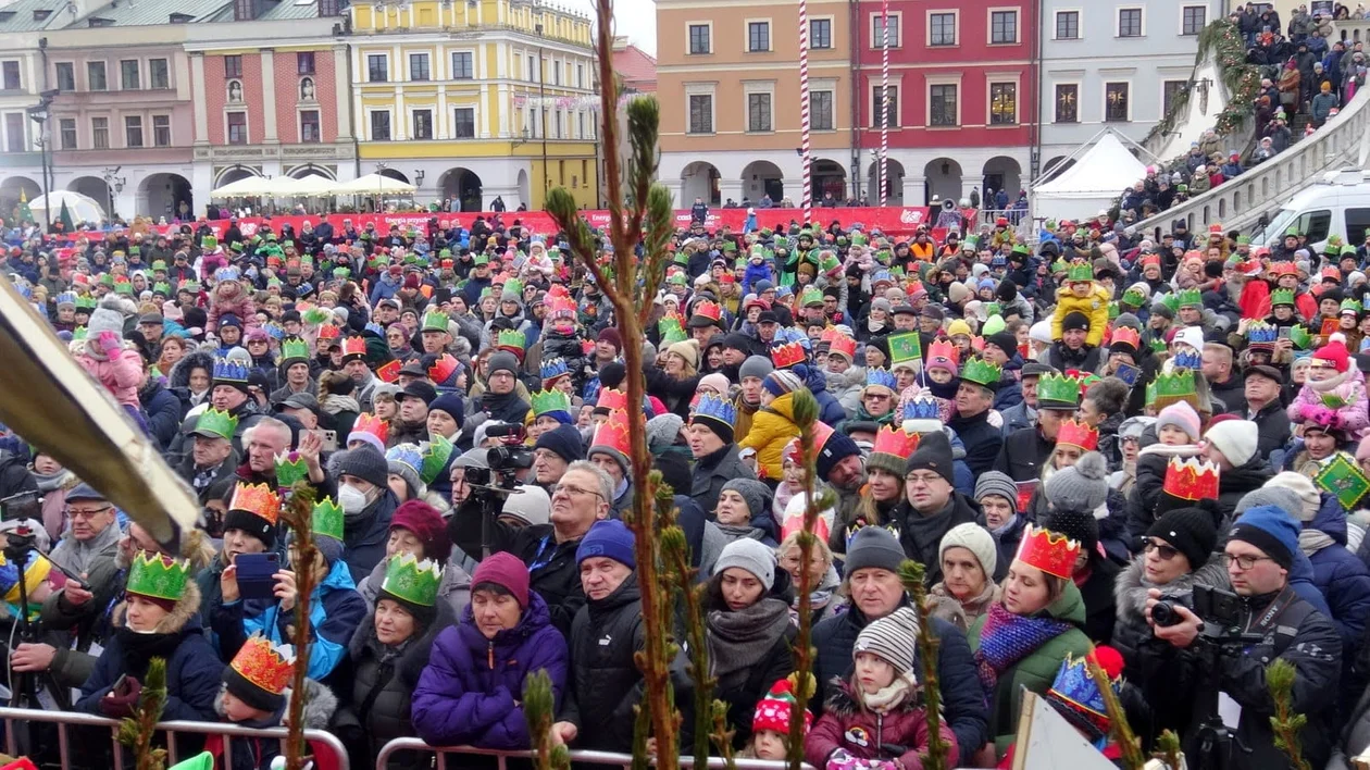 Idą ulicami Zamościa. Niezależnie od pogody - Zdjęcie główne