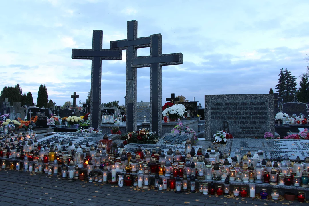 Pomnik „Żołnierzy Armii Krajowej Obwodu Łuków, poległych za wolność Ojczyzny” na cmentarzu św. Rocha