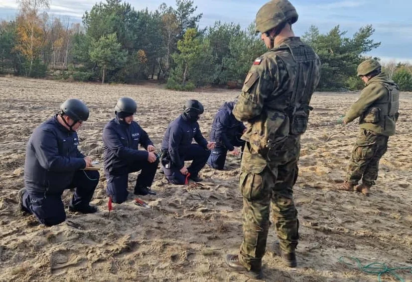 Bialscy policjanci na wspólnym szkoleniu z saperami