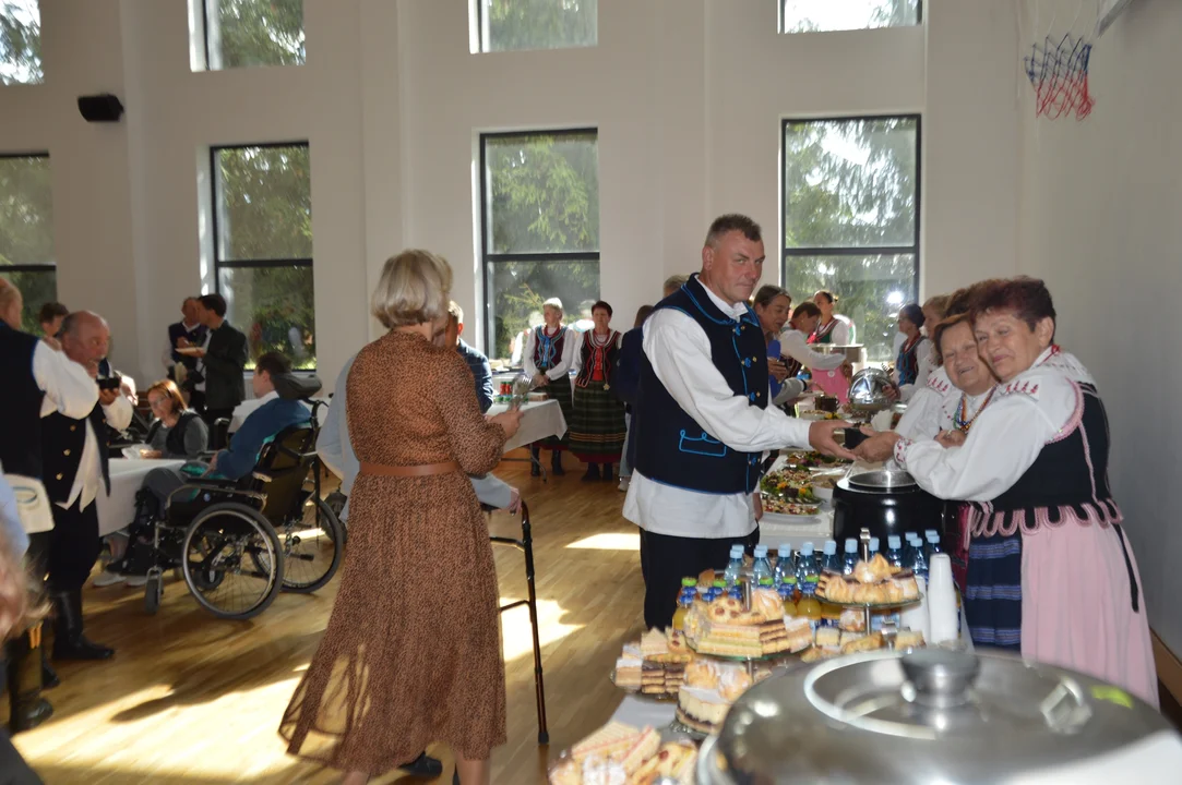 Piknik integracyjny w Domu Pomocy Społecznej w Żyrzynie