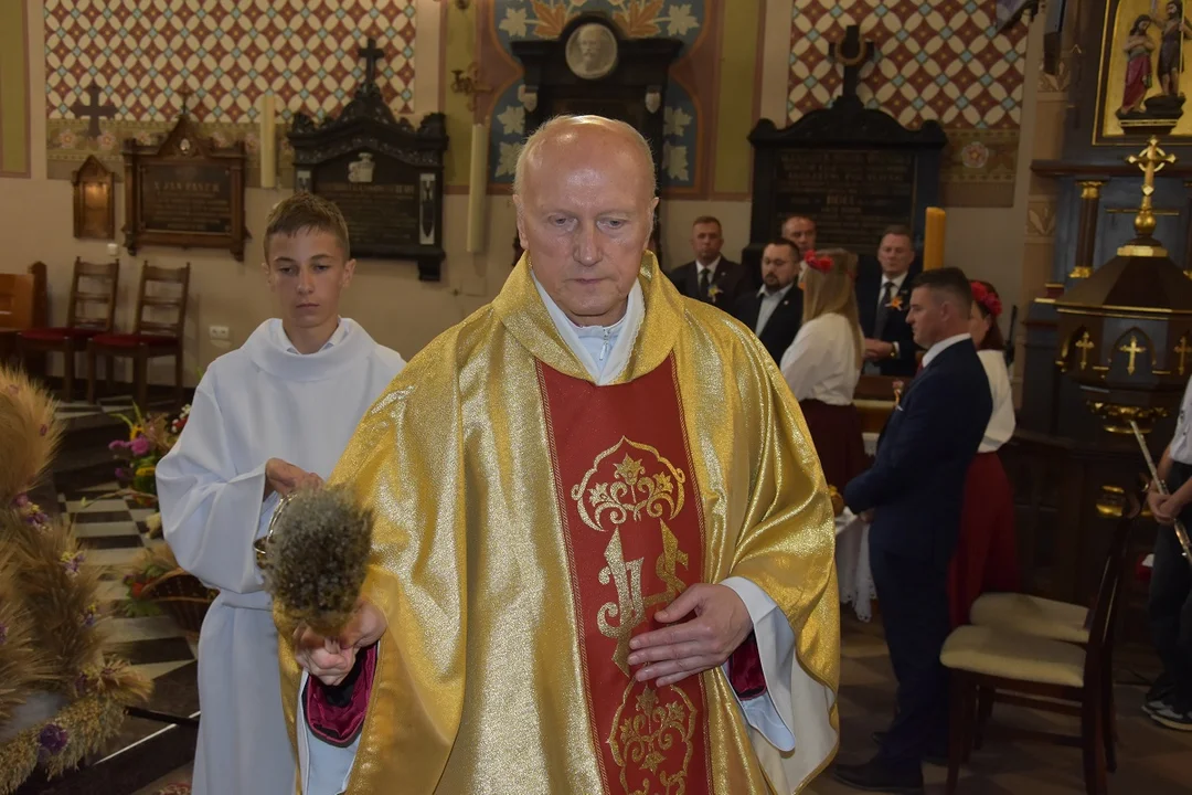 W Miastkowie Kościelnym wysłuchali wielopokoleniowych przebojów polskiej piosenki