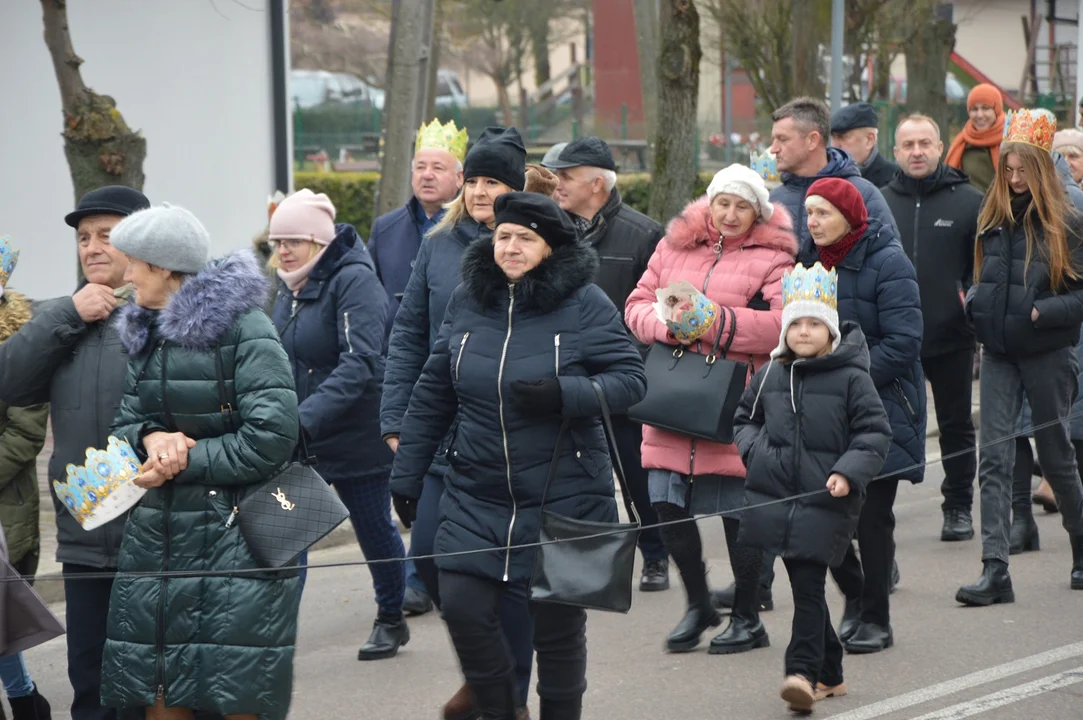 Orszak Trzech Króli przeszedł ulicami Chodla