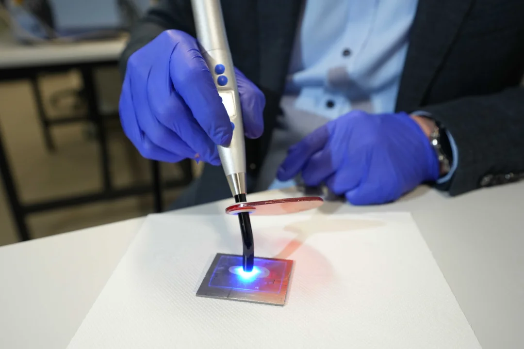 Mniej wizyt u dentysty? Naukowcy Politechniki Lubelskiej mają sposób na trwalsze plomby