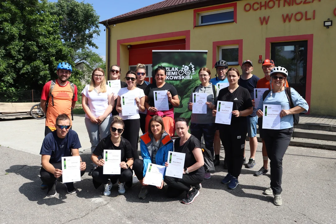 15 instruktorów turystyki rowerowej na Szlaku Ziemi Łukowskiej. Szkolenie przewodników zapewniło LGD RAZEM - Zdjęcie główne