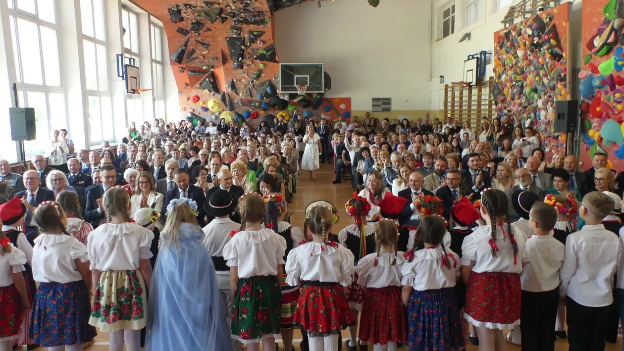 Lublin. Witaj szkoło! Wojewódzka i Miejska Inauguracja Roku Szkolnego. Zdjęcia i wideo - Zdjęcie główne