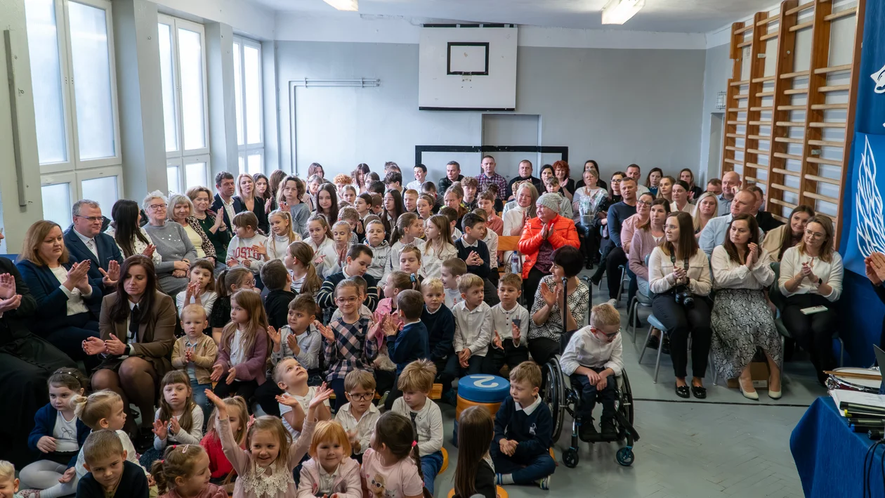 Ślubowanie pierwszaków w Brzezinach