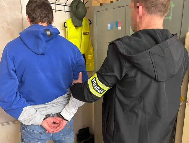 Lubelskie: Ukradł auto i ukrył je na opuszczonej posesji. 25-latek z zarzutami