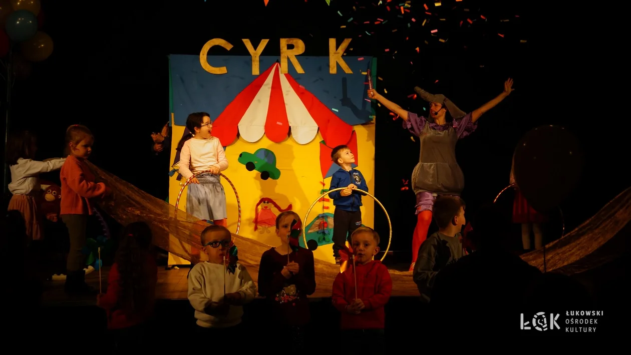 Niedziela z teatrem „Cyrk w ogrodzie”