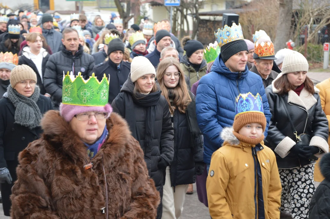 Orszak Trzech Króli przeszedł ulicami Chodla