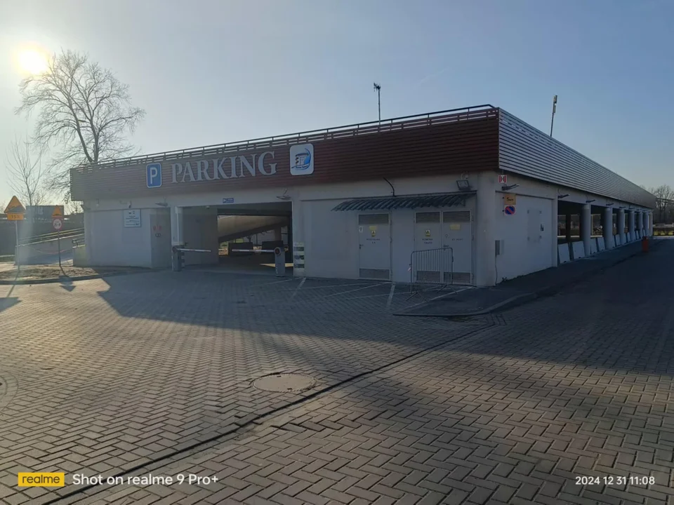 Parking na puławskiej Marinie mo remoncie