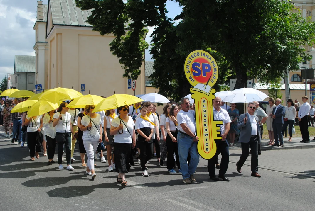 Jarmark Opolski rozpoczął się barwnym korowodem