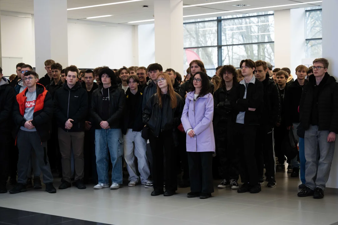 "To na pewno będzie Politechnika Lubelska". Robo-pies i naukowe atrakcje przyciągnęły maturzystów na Dzień Otwarty