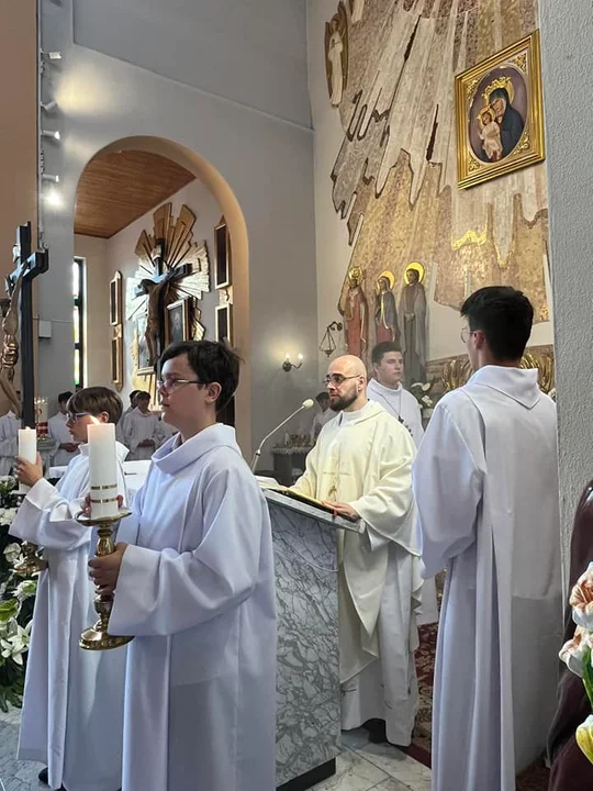 Procesja Bożego Ciała w parafii Matki Kościoła w Łukowie