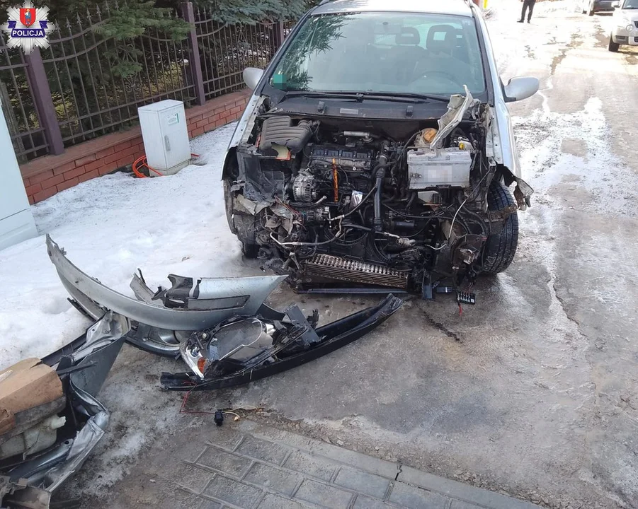 O włos od tragedii na przejeździe kolejowym (foto) - Zdjęcie główne