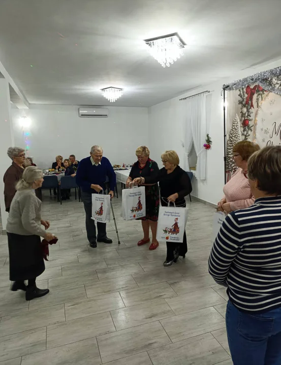 Wigilia dla seniorów w Ciechominie