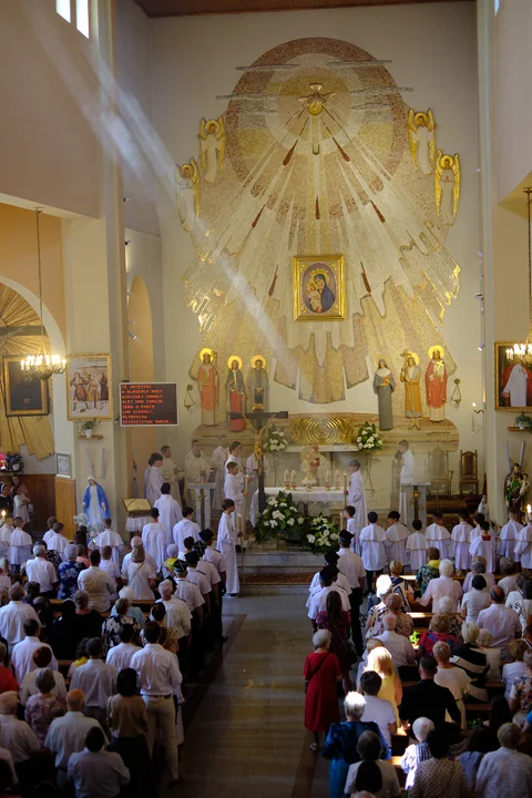 Procesja Bożego Ciała w parafii Matki Kościoła w Łukowie