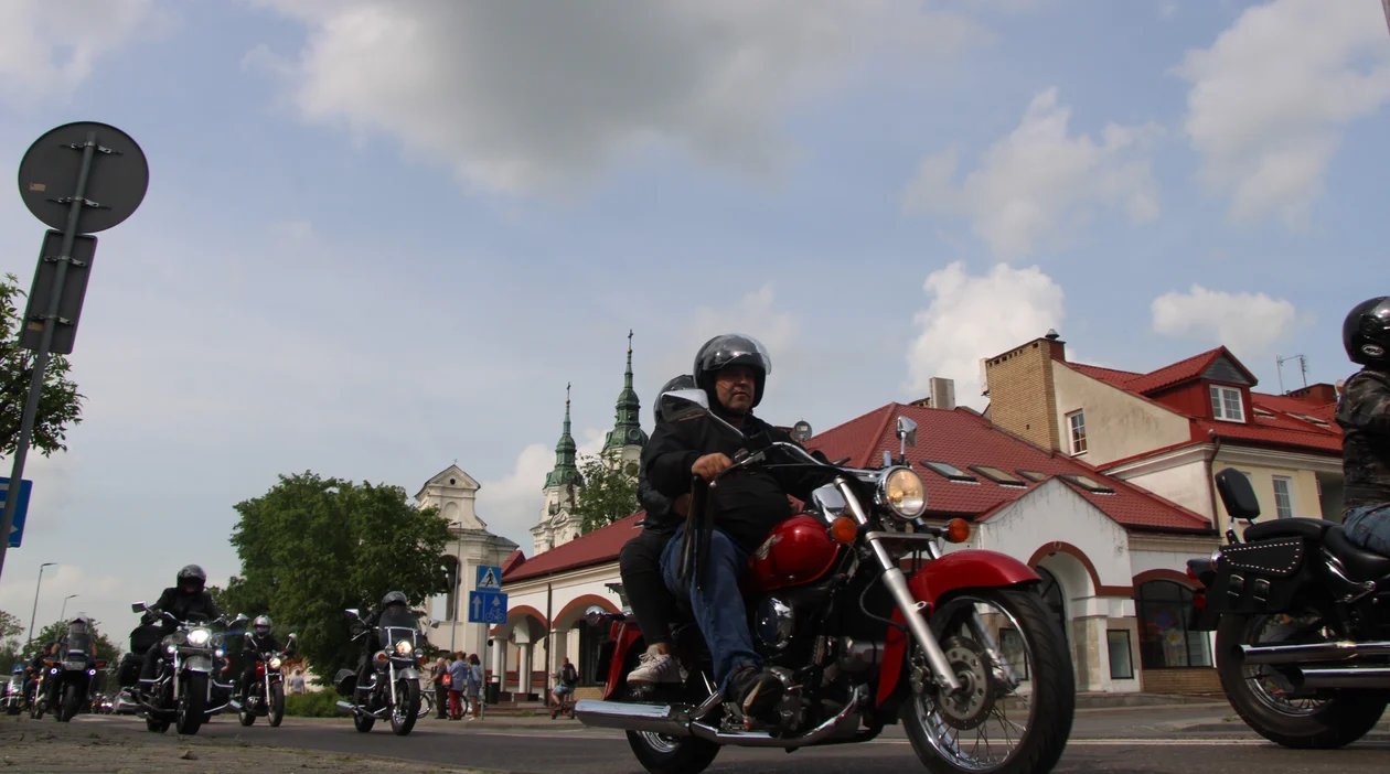 Motocyliści przyjechali do Lubartowa na ratunek Oliwce (zdjęcia) - Zdjęcie główne