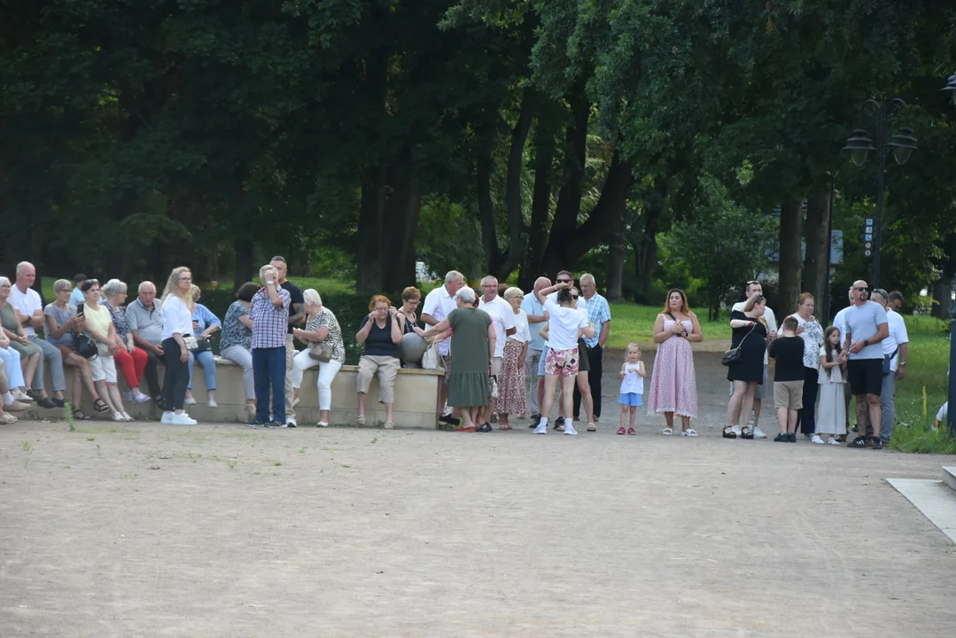 „Piknik Serc” zebrał blisko 90 tysięcy złotych na leczenie 31-letniej Karoliny [ZDJĘCIA] - Zdjęcie główne
