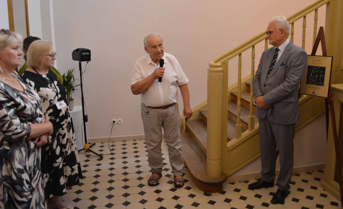 „Piórkiem i dłutkiem. Kolejne spotkanie” - wystawa w Muzeum Zamoyskich w Kozłówce
