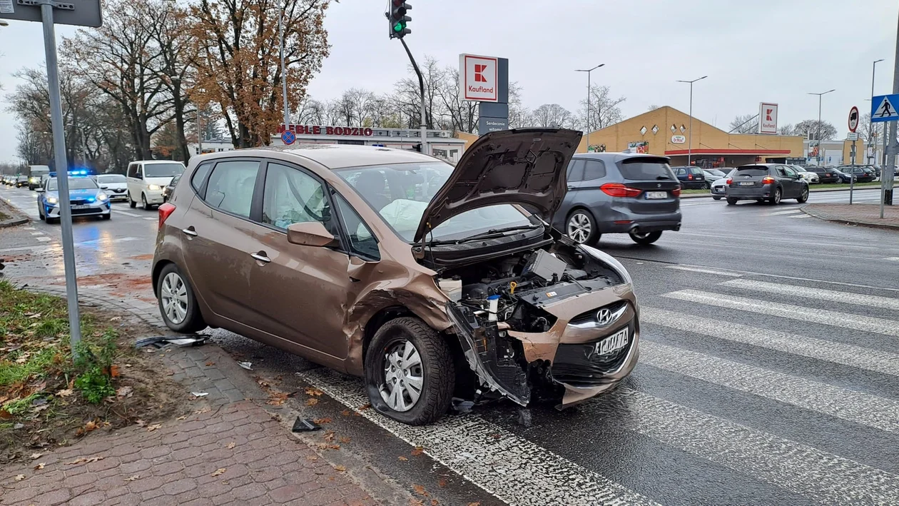 Kolizja przy urzędzie miasta w Puławach