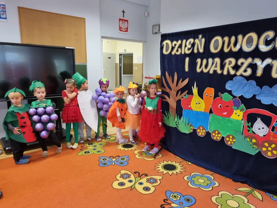 Dzień owocowo - warzywny w MP 18 w Puławach