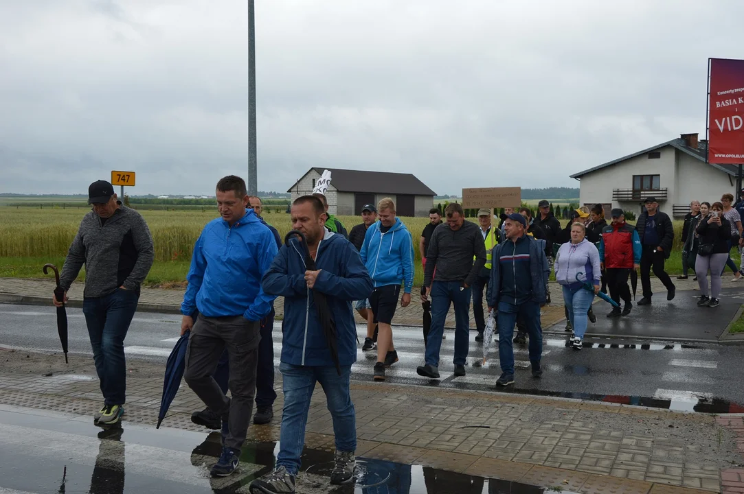 Protest producentów malin w Opolu Lubelskim. Dzień drugi